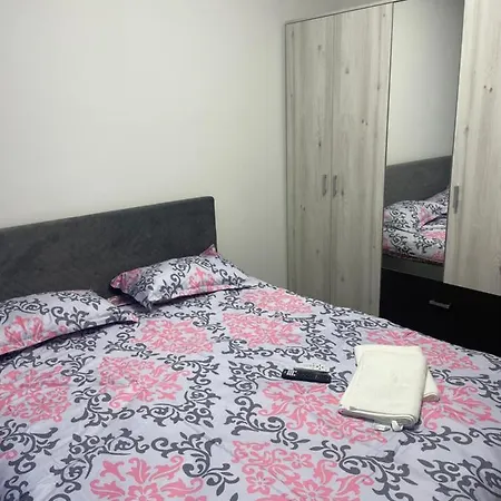 Twinshause Apartment Craiova Exterior photo